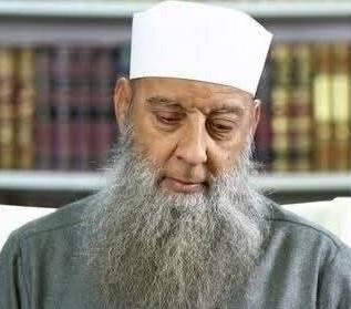 صورة قارئ القرآن أبو إسحاق الحويني