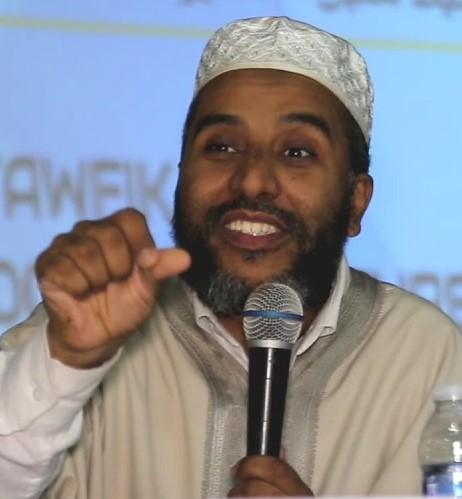 صورة قارئ القرآن زكريا الرقيبي